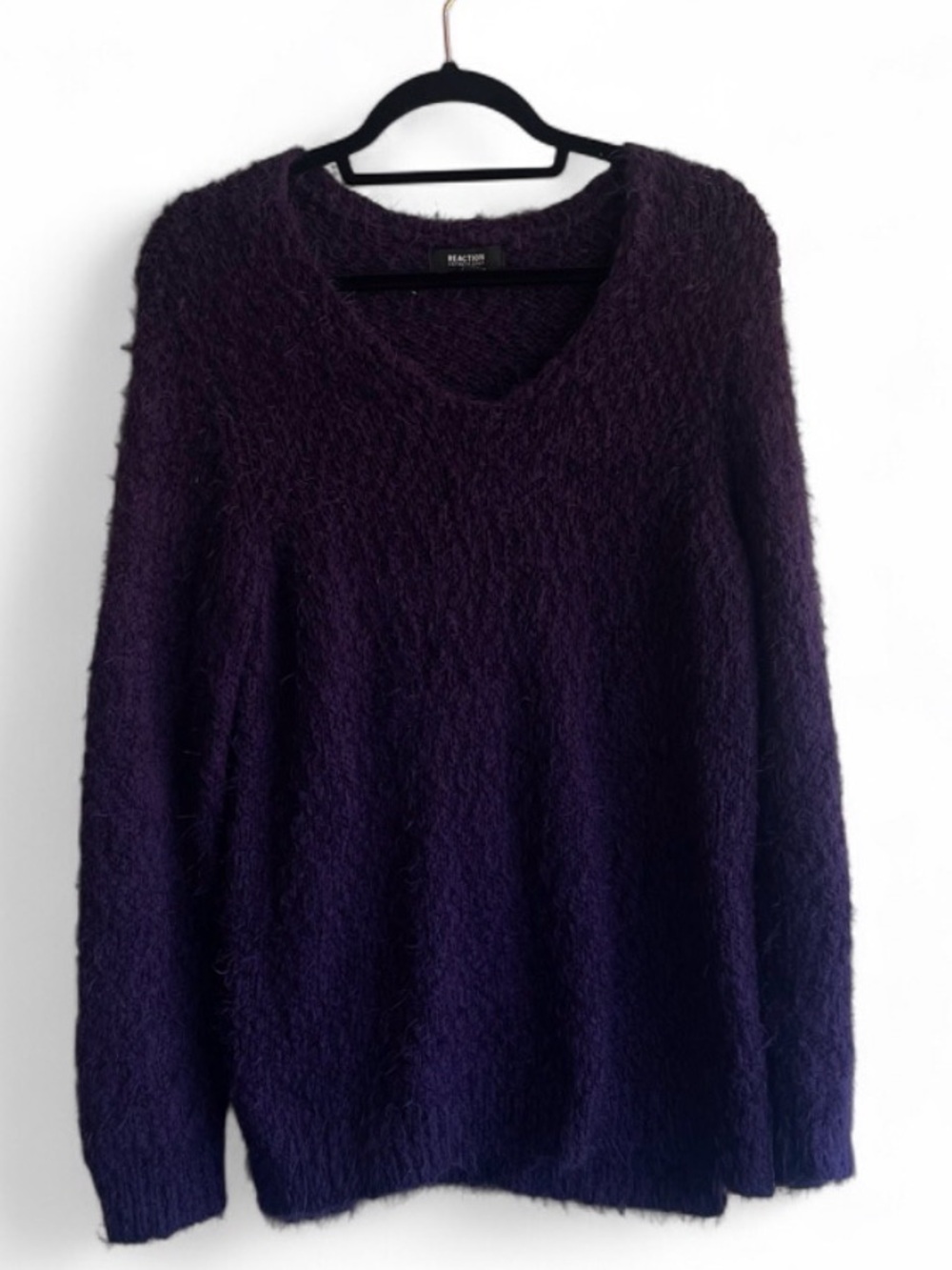 Kenneth Cole Reaction Eggplant Rich Deep Purple V-Neck Fuzzy Sweater SIZE LARGE